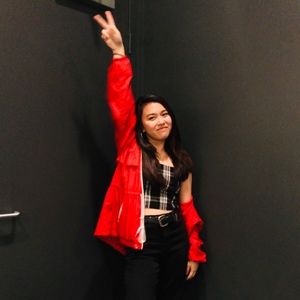 Meet your Posher, Chloe